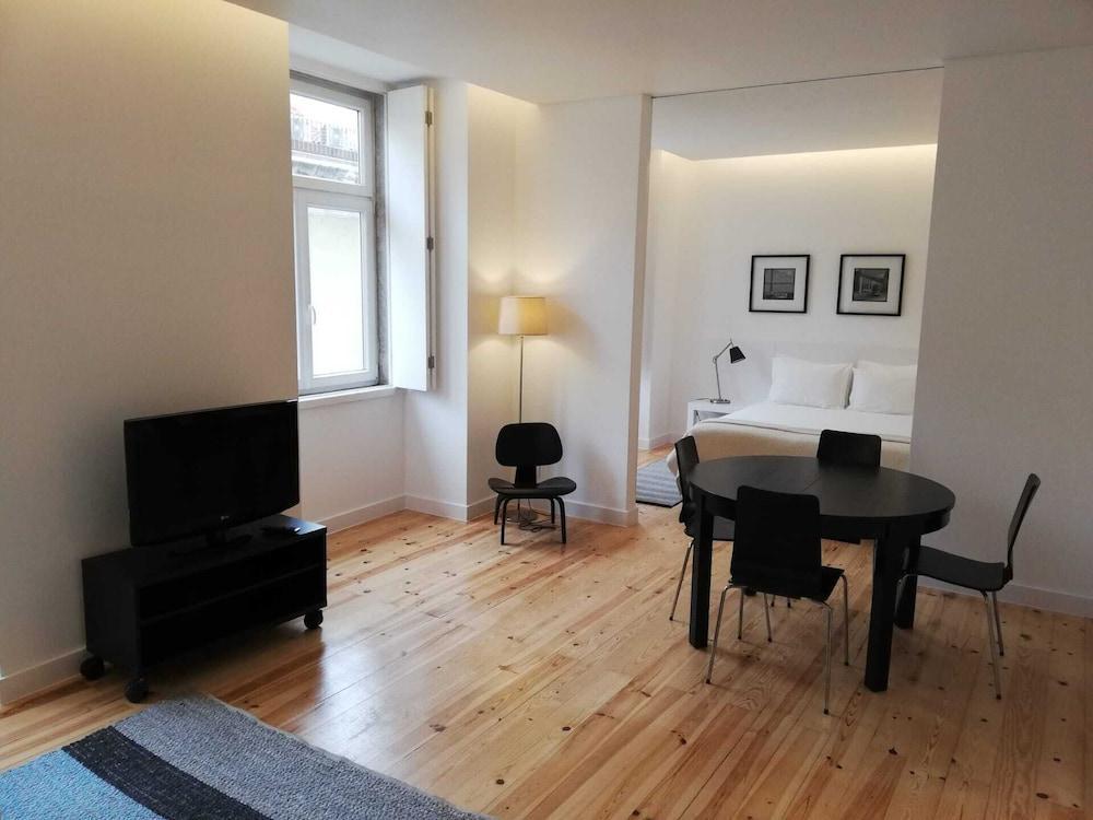 Hello Lisbon Terreiro Do Paco Apartments ภายนอก รูปภาพ